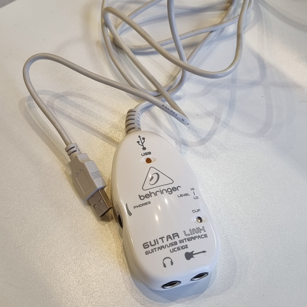 Behringer UCG102 USB Gitár Interface (használt)