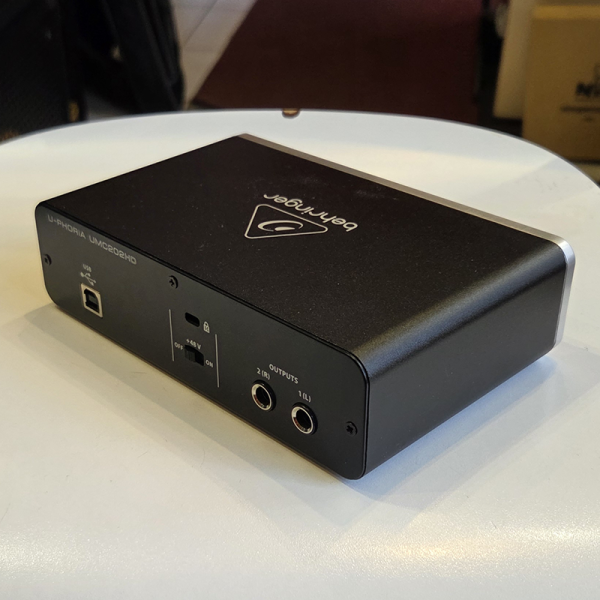 Behringer UMC202HD Audió Interfész (használt)
