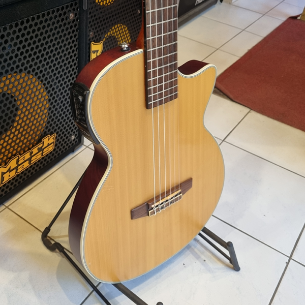 Crafter CT125 Elektro-klasszikus Gitár (használt) Crafter CT125 Elektro-klasszikus Gitár (használt)