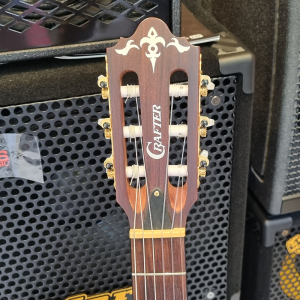 Crafter CT125 Elektro-klasszikus Gitár (használt) Crafter CT125 Elektro-klasszikus Gitár (használt)