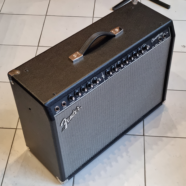 Fender Champion 100 Gitárkombó (használt)