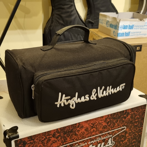 Hughes & Kettner TubeMeister 18 Csöves Gitárerősítő (használt)