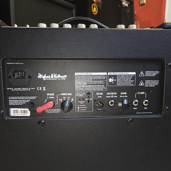 Hughes & Kettner Tubemeister 18  12" Csöves Gitárkombó (Használt)