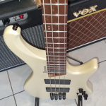 Ibanez EHB-1000 Basszusgitár Fehér (Használt)