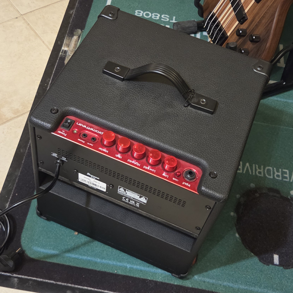 Ibanez P20 Basszusgitár Kombó (használt)