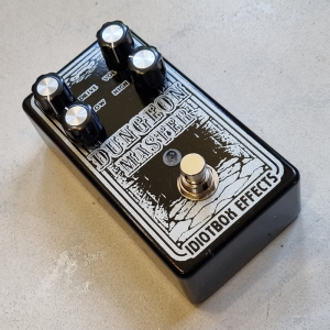 Idiotbox Effects Dungeon Master Torzító Pedál (használt) Idiotbox Effects Dungeon Master Torzító Pedál (használt)