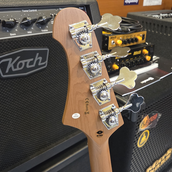 Jet JJB300SB Basszusgitár+ tok (Használt)