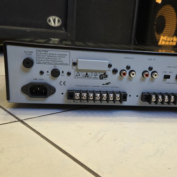 RCF AM1120 Keverő erősítő (használt)