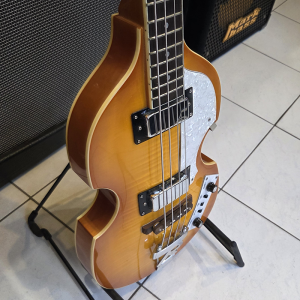 Rocktile Violin Basszusgitár (használt)