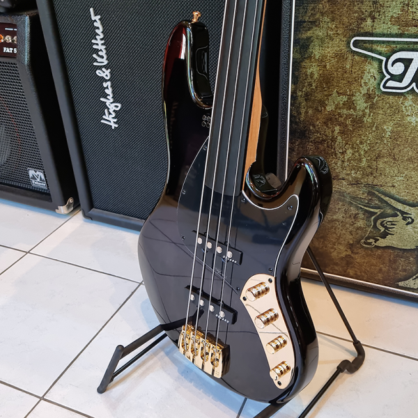 Sandberg Cal TT4 Fretless Basszusgitár (használt)