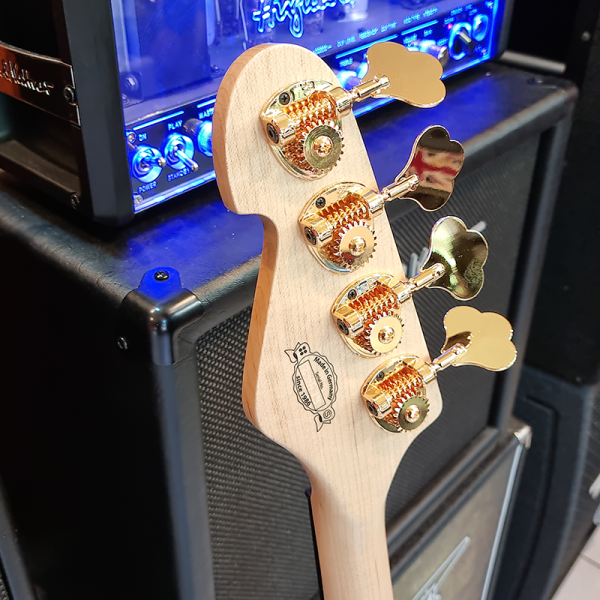 Sandberg Cal TT4 Fretless Basszusgitár (használt)