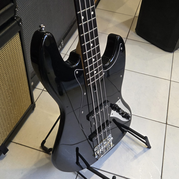 Sire V3 Marcus Miller Basszusgitár (Használt)