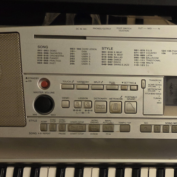 Yamaha DGX300 Szintetizátor (használt)