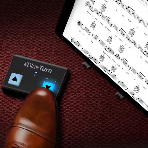 IK Multimédia iRig BlueTurn Bluetooth kottalapozó iPhone iPad Mac és Android készülékekhez IK Multimédia iRig BlueTurn Bluetooth kottalapozó iPhone iPad Mac és Android készülékekhez