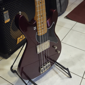 Sandberg Florence Soft Aged Ruby Red Basszusgitár