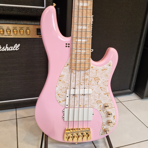 Sandberg California V-TM5 Ltd. Ida Nielsen Signature Basszusgitár Sandberg California V-TM5 Ltd. Ida Nielsen Signature Basszusgitár