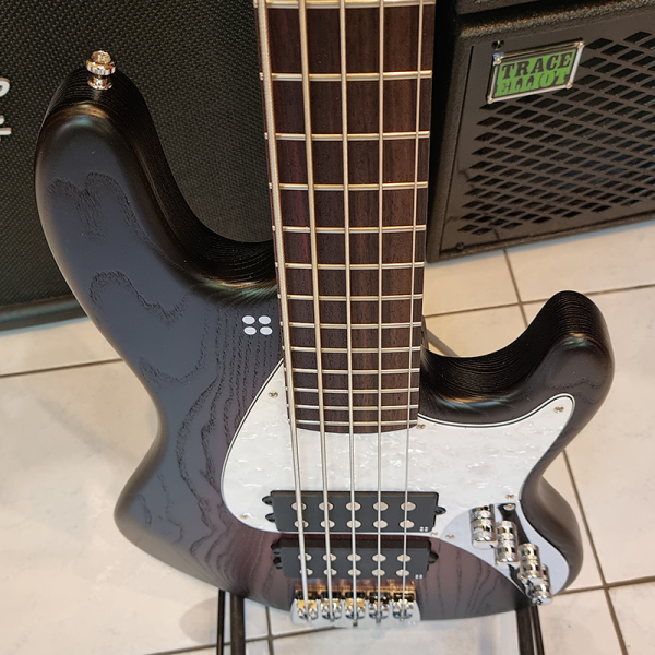 Sandberg California TM2 5-húros Basszusgitár (Brownburst) Sandberg California TM2 5-húros Basszusgitár (Brownburst)