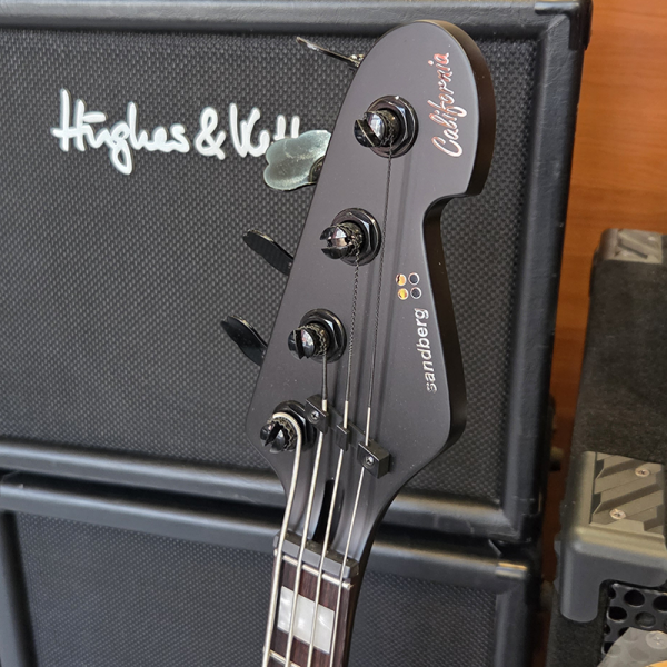 Sandberg California TM4 Basszusgitár (metál vörös)