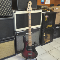 Sandberg California TM4 Super Light Basszusgitár (Matt Redburst) Sandberg California TM4 Super Light Basszusgitár (Matt Redburst)