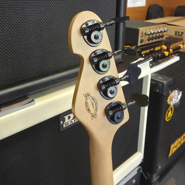 Sandberg California TM4 Super Light Basszusgitár (Matt Redburst)