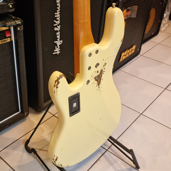 Sandberg California TM4SL Super Light Basszusgitár (Krém Hardcore Aged) Sandberg California TM4SL Super Light Basszusgitár (Krém Hardcore Aged)