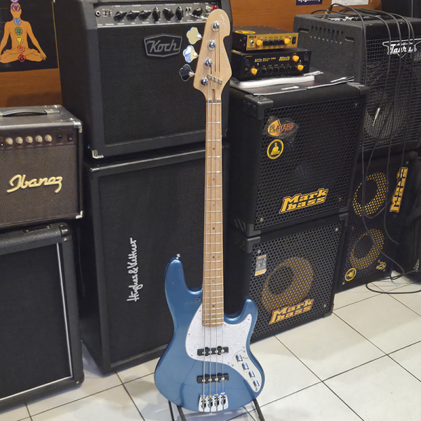 Sandberg California TT4 Lake Placid Blue Basszusgitár