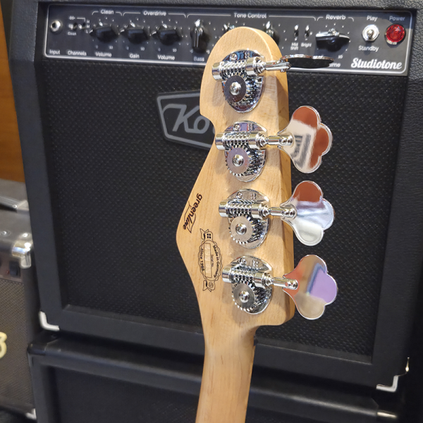 Sandberg California TT4 Lake Placid Blue Basszusgitár