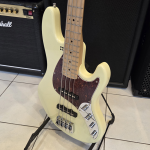 Sandberg California TT4 Lionel 30" Basszusgitár (Krém színű)