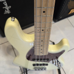 Sandberg California TT4 Lionel 30" Basszusgitár (Krém színű)