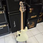 Sandberg California TT4 Lionel 30" Basszusgitár (Krém színű)