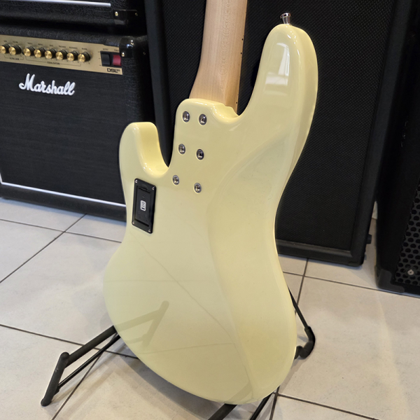 Sandberg California TT4 Lionel 30" Basszusgitár (Krém színű)