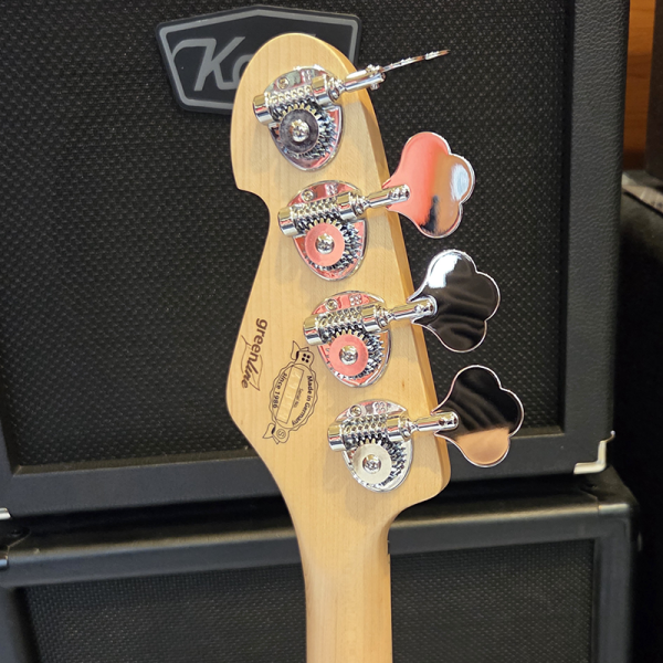 Sandberg California TT4 Lionel 30" Basszusgitár (Krém színű)