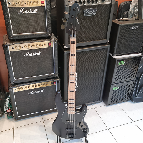 Sandberg California TT4 Basszusgitár (Matt Fekete)