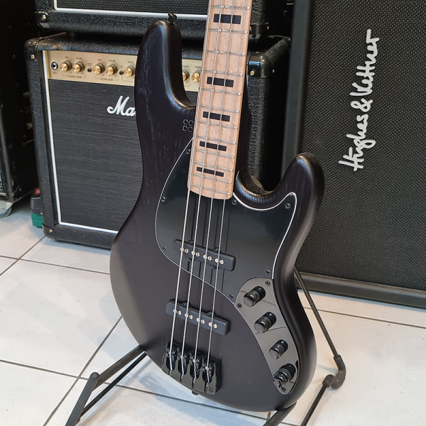 Sandberg California TT4 Basszusgitár (Matt Fekete)