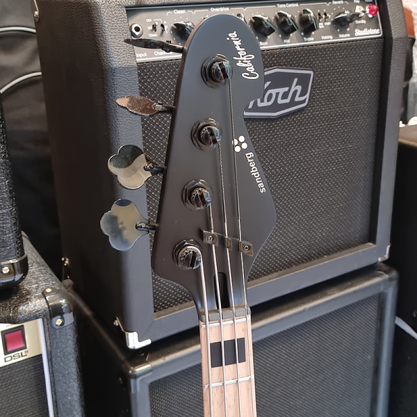Sandberg California TT4 Basszusgitár (Matt Fekete)