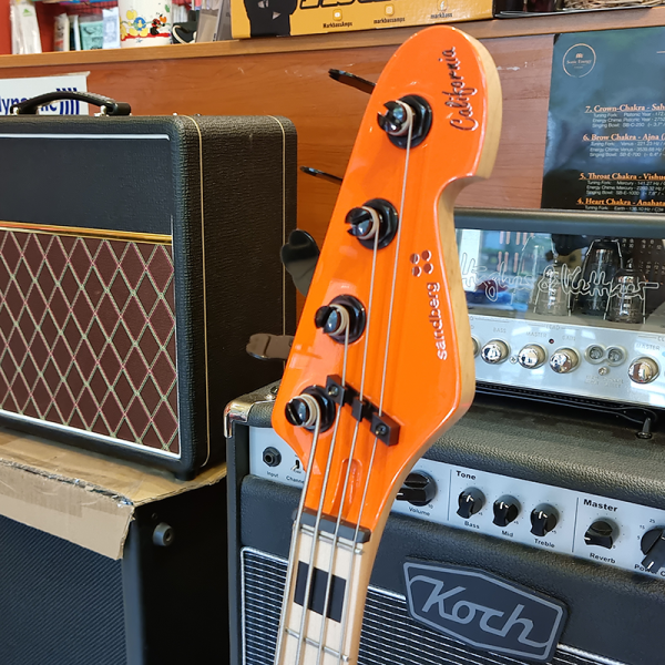 Sandberg California TT4 SA 'Bass The World' Basszusgitár (narancs)
