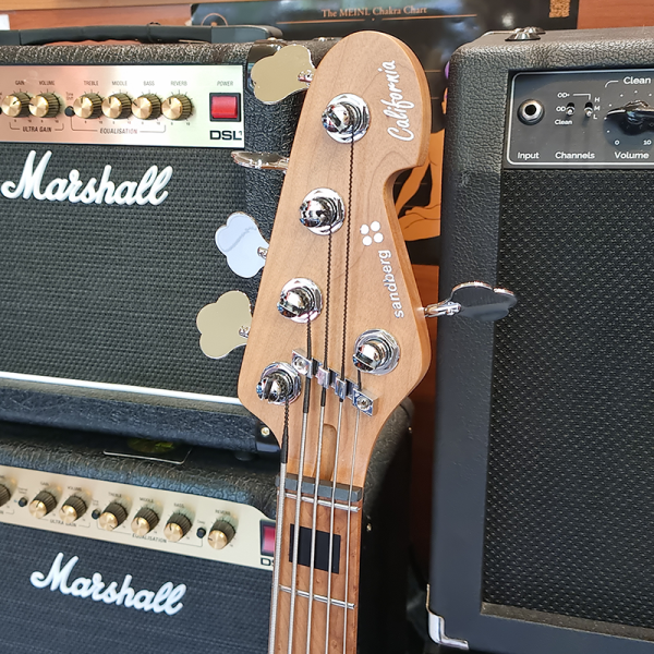 Sandberg California TT5 35" Basszusgitár (Metál Vörös)