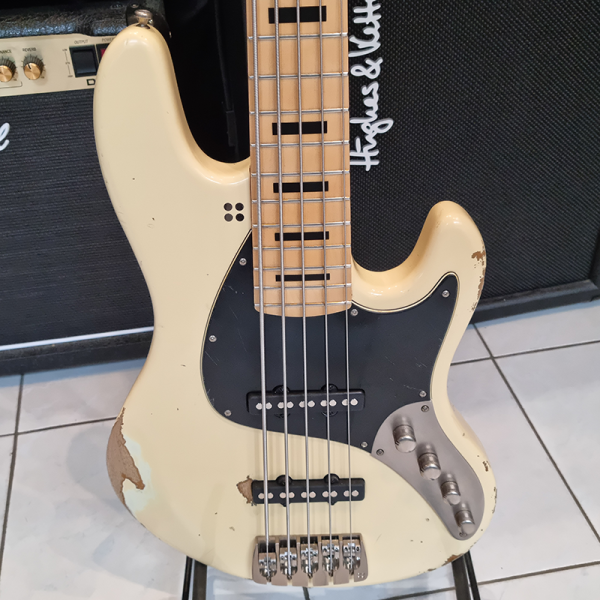 Sandberg California TT5 Greenline Super Light Hardcore Aged Krém Basszusgitár Sandberg California TT5 Greenline Super Light Hardcore Aged Krém Basszusgitár