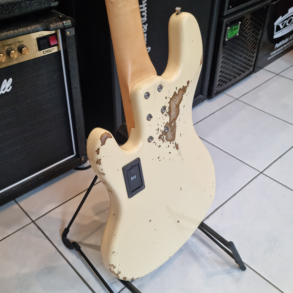 Sandberg California TT5 Greenline Super Light Hardcore Aged Krém Basszusgitár Sandberg California TT5 Greenline Super Light Hardcore Aged Krém Basszusgitár