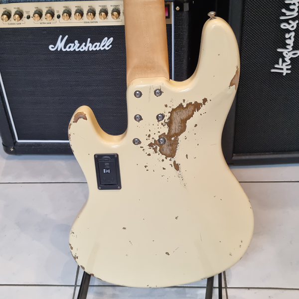 Sandberg California TT5 Greenline Super Light Hardcore Aged Krém Basszusgitár Sandberg California TT5 Greenline Super Light Hardcore Aged Krém Basszusgitár
