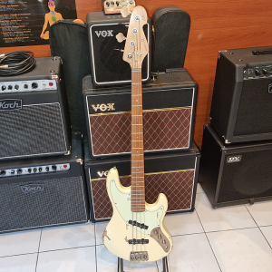 Sandberg California TT4 Hardcore Aged Umbo Signature Basszusgitár (Creme) Sandberg California TT4 Hardcore Aged Umbo Signature Basszusgitár (Creme)