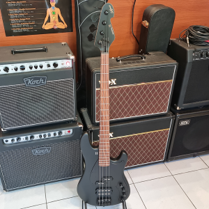 Sandberg California VM4 Nighthawk Basszusgitár (matt fekete) Sandberg California VM4 Nighthawk Basszusgitár (matt fekete)