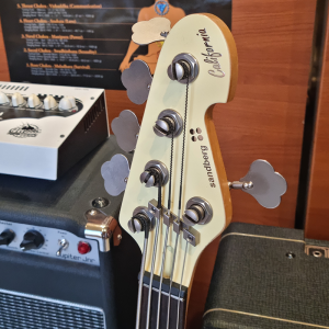Sandberg California VM5 Basszusgitár (Krém, soft aged) Sandberg California VM5 Basszusgitár (Krém, soft aged)