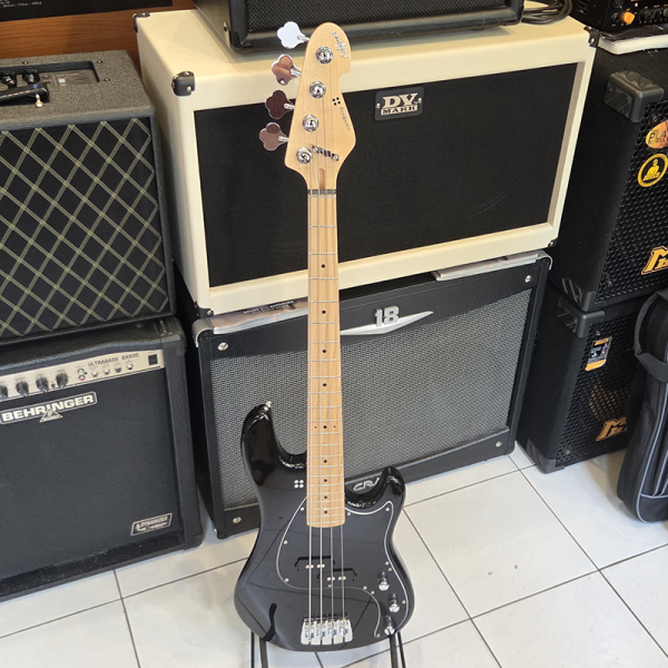 Sandberg California VS4 Lionel 30" Basszusgitár (fekete)