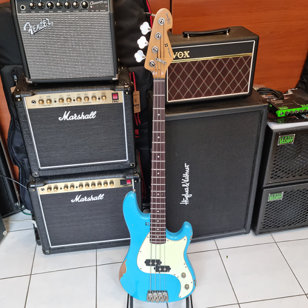 Sandberg California VS4P Basszusgitár (Hardcore Aged Marley Blue) Sandberg California VS4P Basszusgitár (Hardcore Aged Marley Blue)