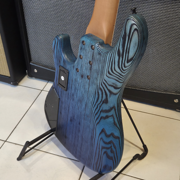 Sandberg California VT5 35" Zebra Blueburst Basszusgitár