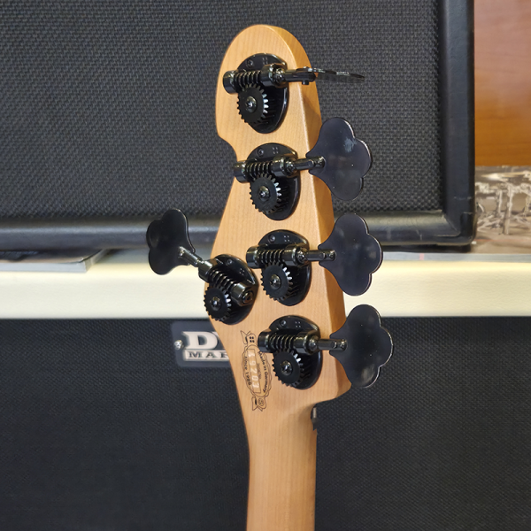 Sandberg California VT5 35" Zebra Blueburst Basszusgitár