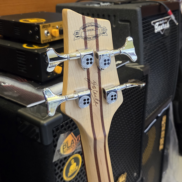 Sandberg Custom VT4 Yolanda Charles Signature Basszusgitár