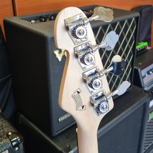 Sandberg Electra TT4RW 3-tónusú Sunburst Bassusgitár Sandberg Electra TT4RW 3-tónusú Sunburst Bassusgitár