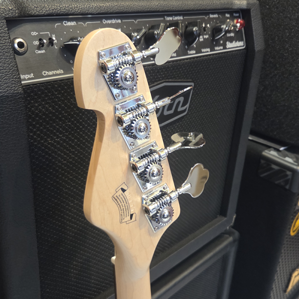 Sandberg Electra TT4RW Creme Basszusgitár